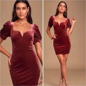 Lulus - Burgundy Velvet Puff Sleeve Bodycon Dress